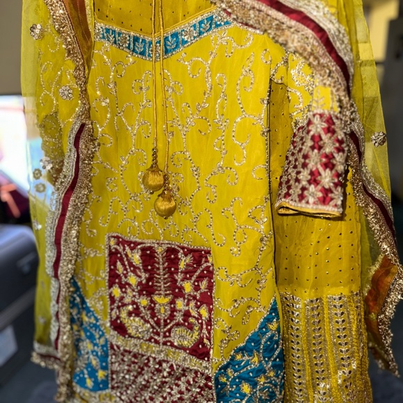 Party sharara suit - Picture 5 of 9